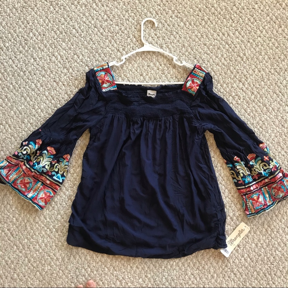 Wrangler embroidered Top NWT